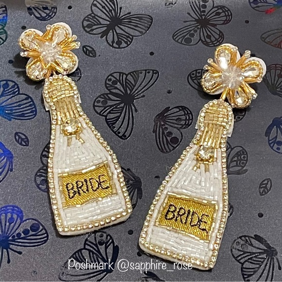 Bride Earrings Beaded Champagne Bottle Womens  Bachelorette Party Future Mrs New - Picture 3 of 3